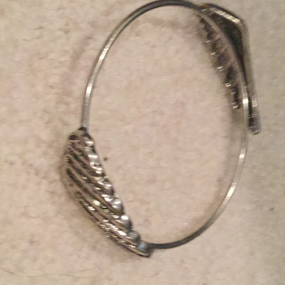 brackets - Picture 4 of 4